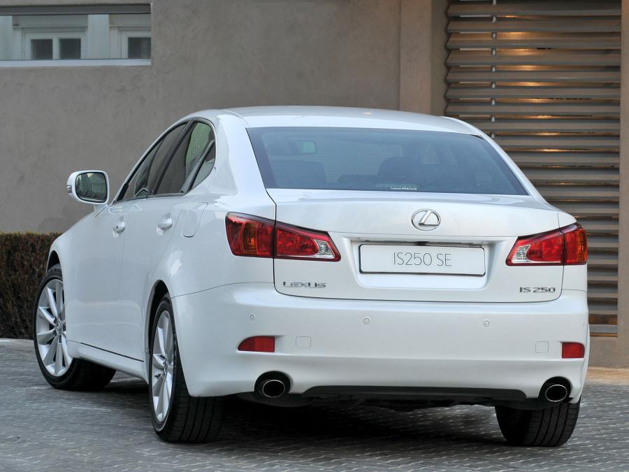  Lexus IS250 SE 2008 года  (ZA) (фото 6 из 13)